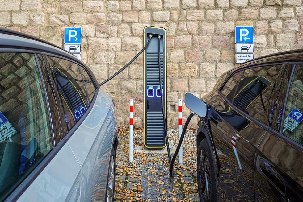 德国电车公共充电桩年增16% 汽车工业协会:建得太慢!