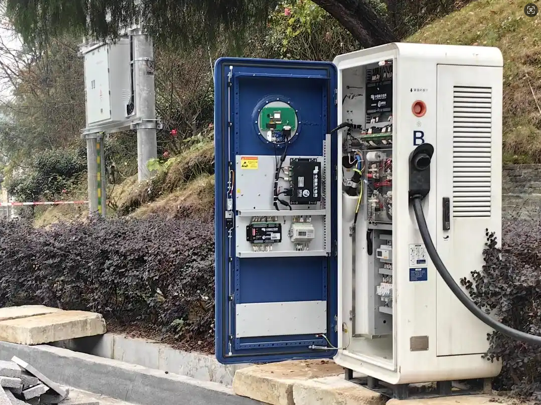 思南首个村级充电桩落地