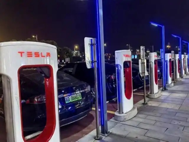 春运进行时|充电有保障 归途更安心 春运进行时|充电有保障 归途更安心